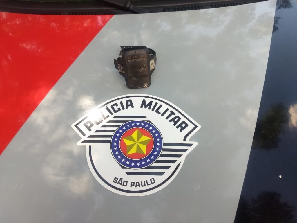 Condenado corta tornozoleira e abandona no centro da  cidade