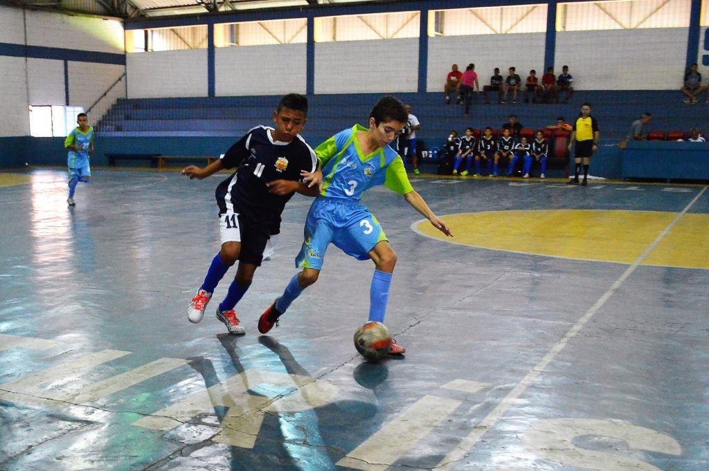 Salto abre inscrições para as aulas de Futsal