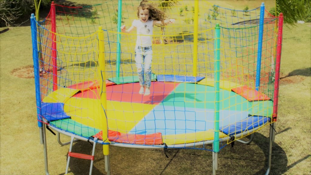 Parque oferece brinquedos para crianças aos sábados