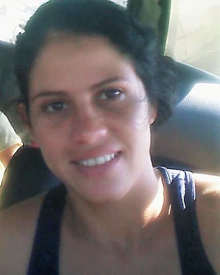 Moça jogada nua em linha do trem é identificada