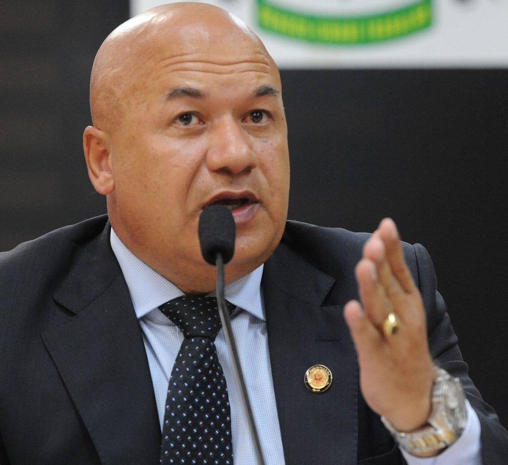 Osvaldo Vergínio é assassinado