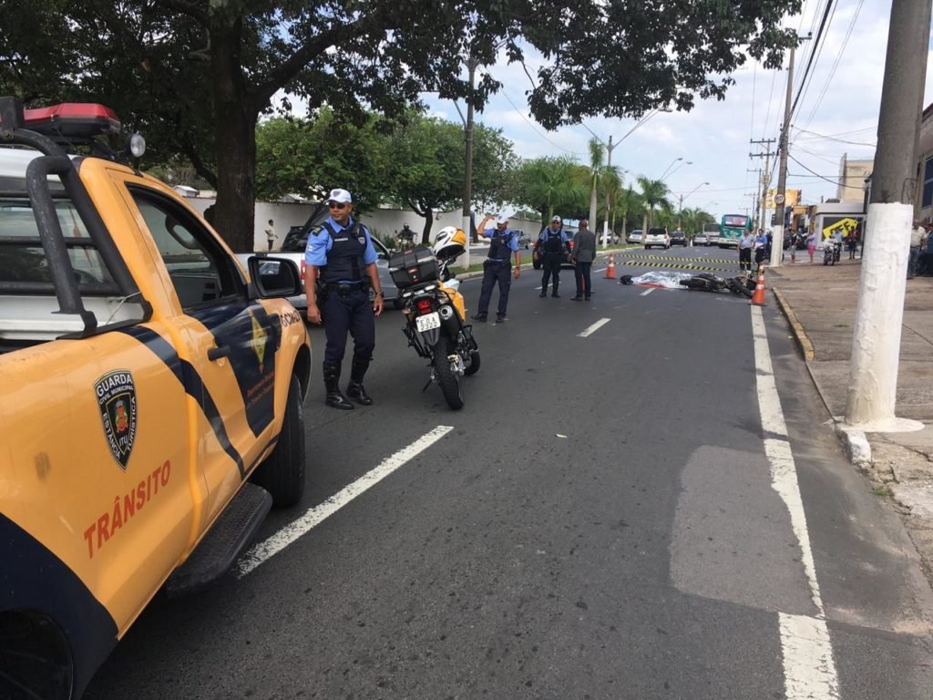 Acidente entre ônibus e moto causa vítima fatal