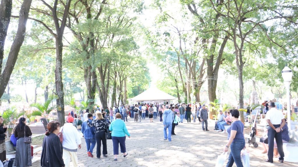 Cemitério terá praça de alimentação neste Finados