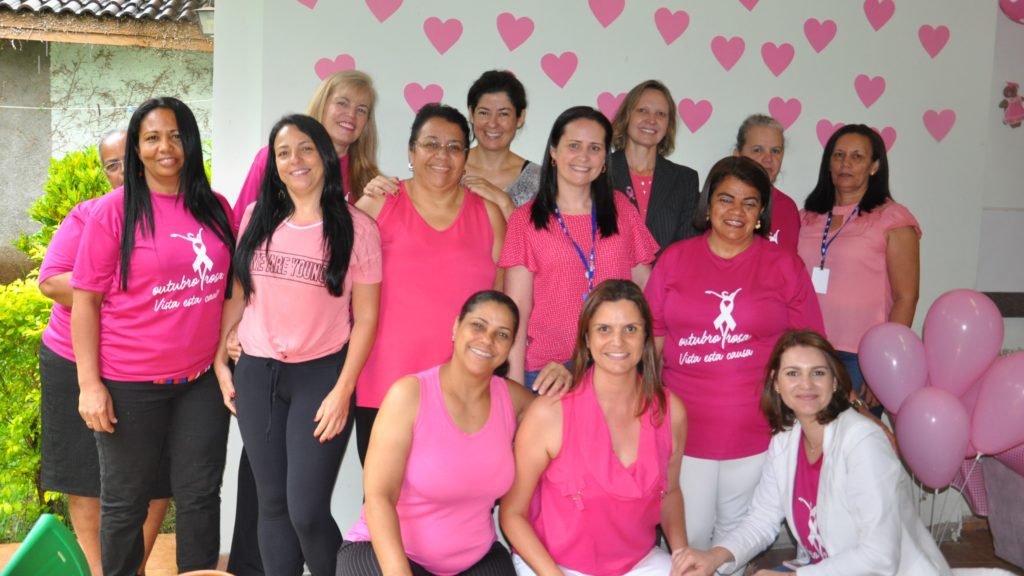 Secretaria de Saúde reúne pacientes oncológicas durante a Campanha Outubro Rosa