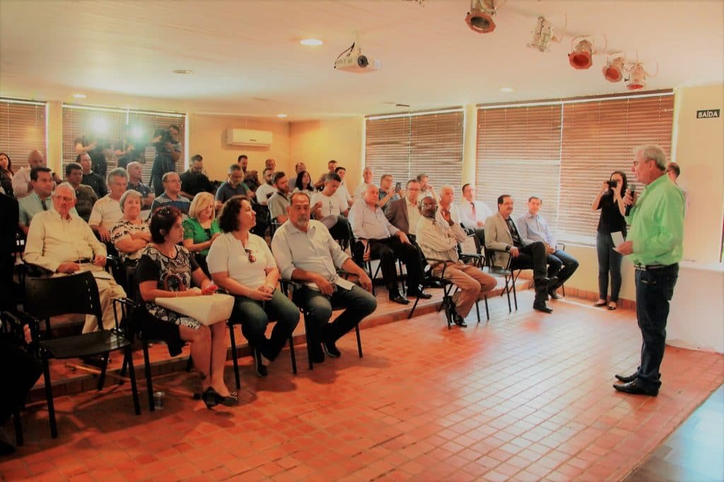 Parceria possibilita combate inédito ao carrapato-estrela