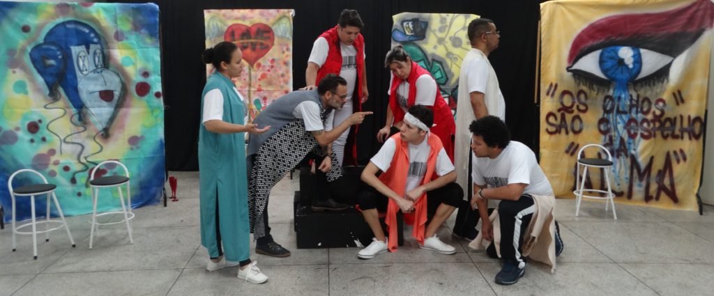 Grupo de Teatro encena Admirável Mundo Novo neste domingo