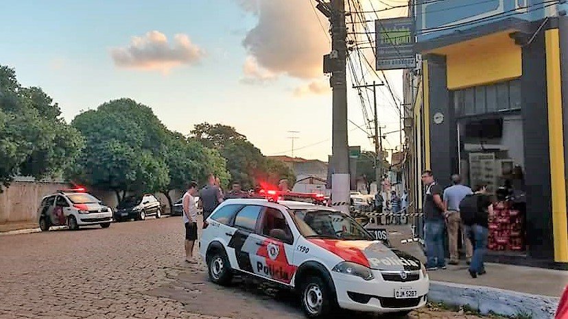 Comerciante é assassinado com 8 tiros