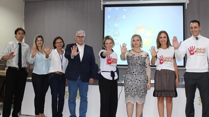 Evento sobre violência contra mulher atrai grande público