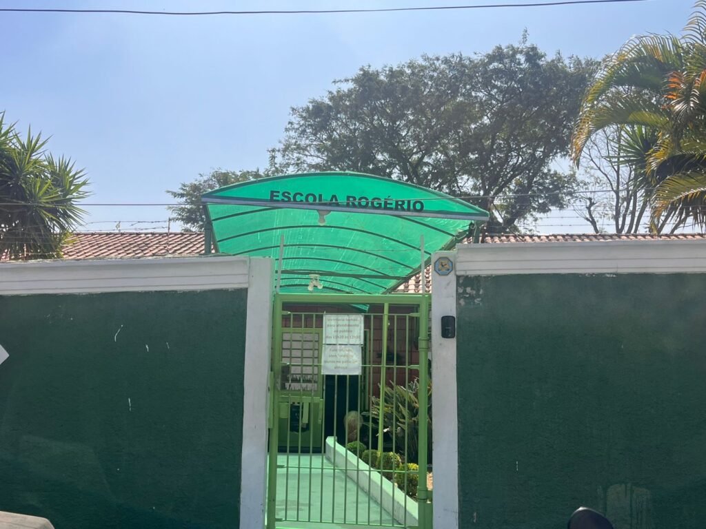 Governo do Estado diz que Ensino Médio continua na Escola Rogério