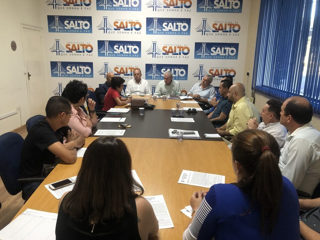 Prefeito de Salto se reúne com membros do Conselho da Mulher