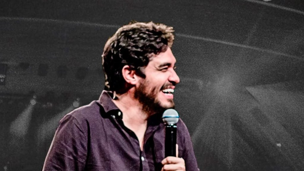 Peça cômica “Vida de Professor” será apresentada na Sala Palma de Ouro