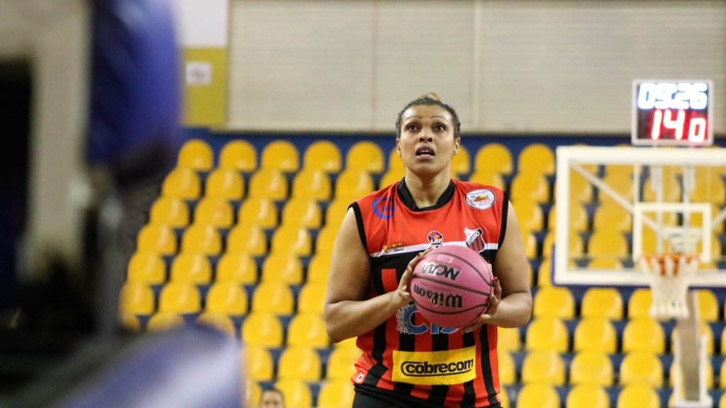 Meninas do Basquete ficam próxima da virada mas perdem para Sesi