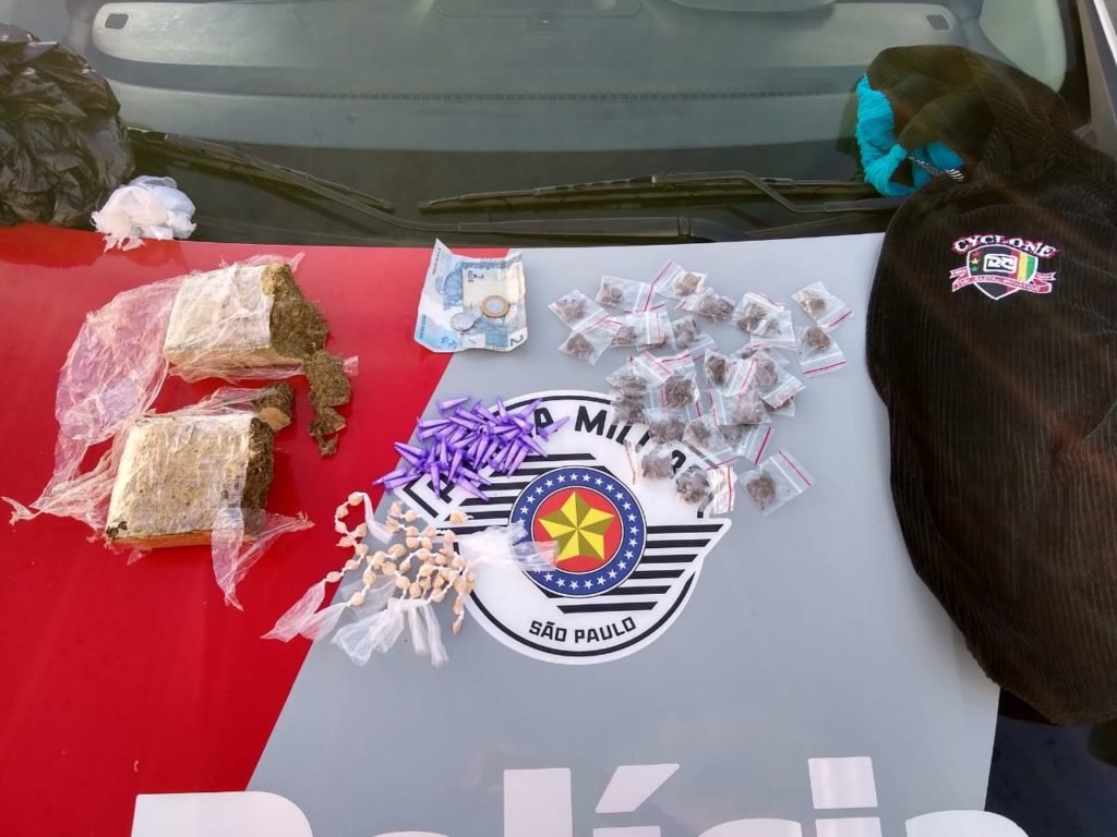 PM prende rapaz com drogas no Portal do Éden