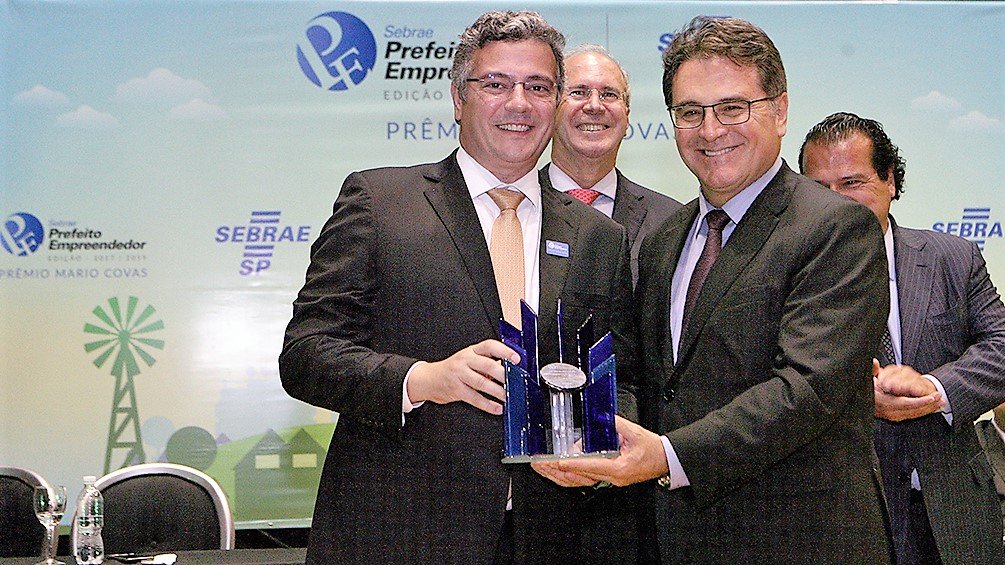 Guilherme Gazzola ganha Prêmio SEBRAE “Prefeito Empreendedor – Mário Covas”