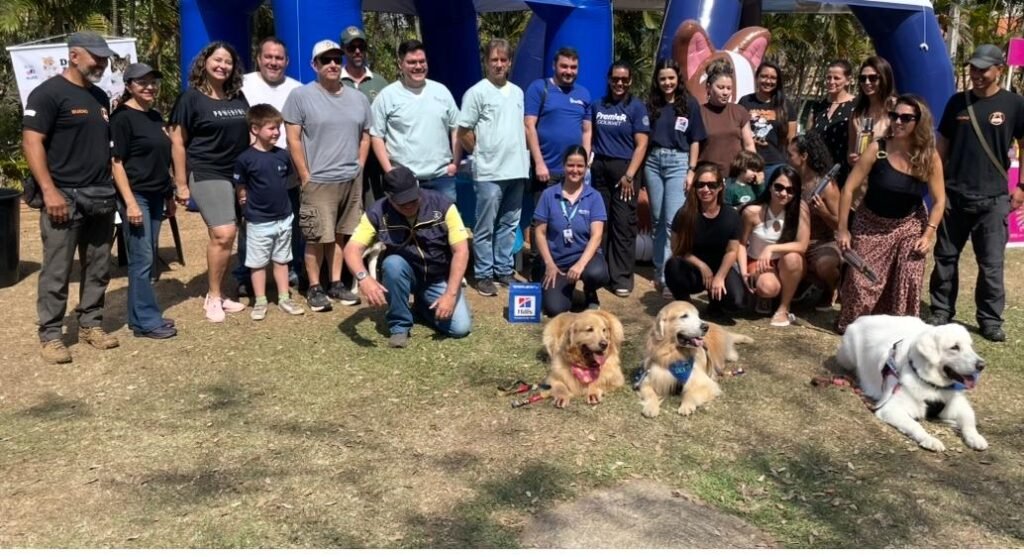 Bichos S/A leva informação e diversão sobre a causa animal para condomínios