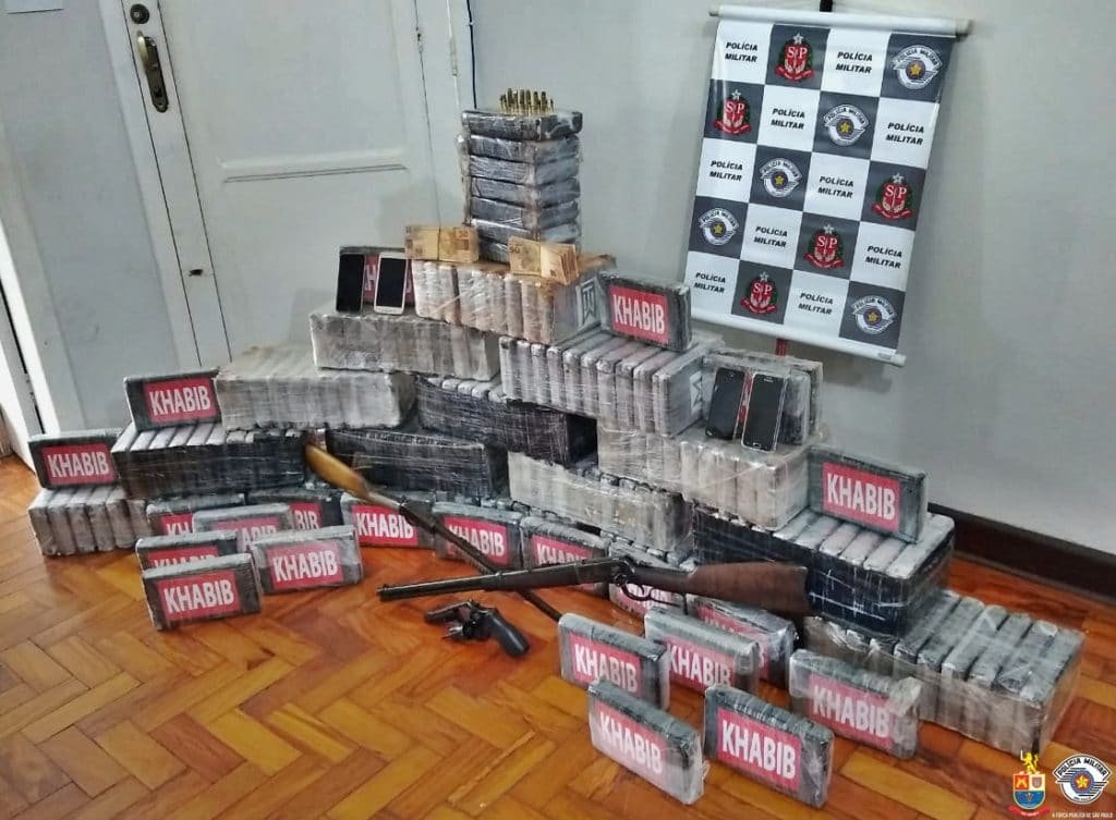 Denúncia anônima leva PM a apreender quase 200 kg de cocaína