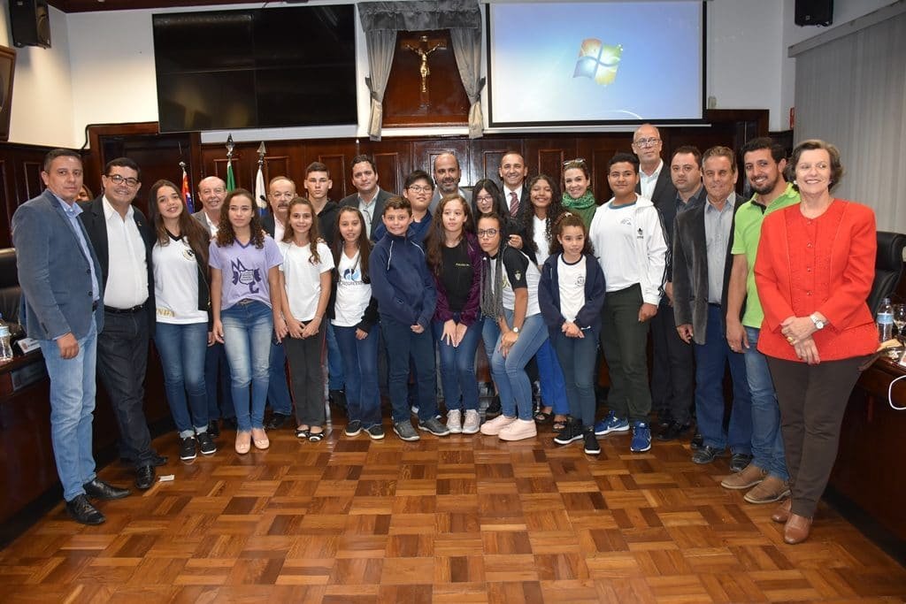 Vereadores Mirins tomam posse na Câmara