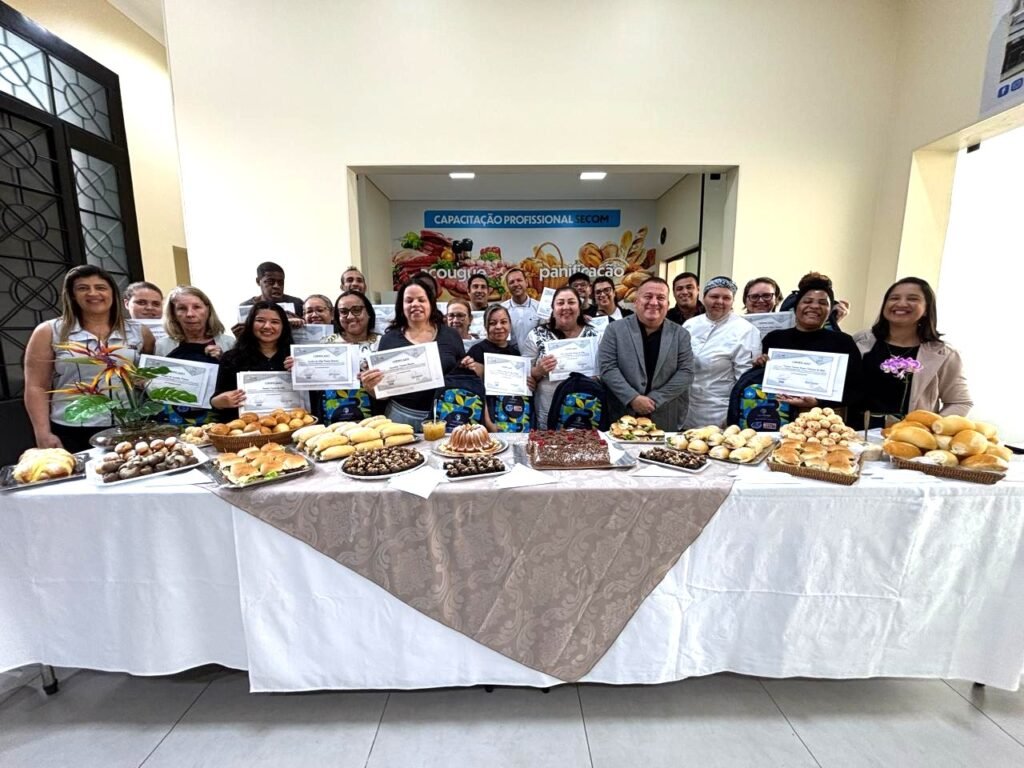 SECOM forma 19 profissionais no curso de Auxiliar de Panificação