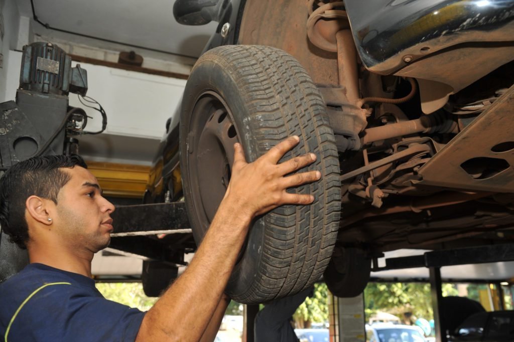 Vagas para mecânicos e estágio para publicitários: empregos em Itu