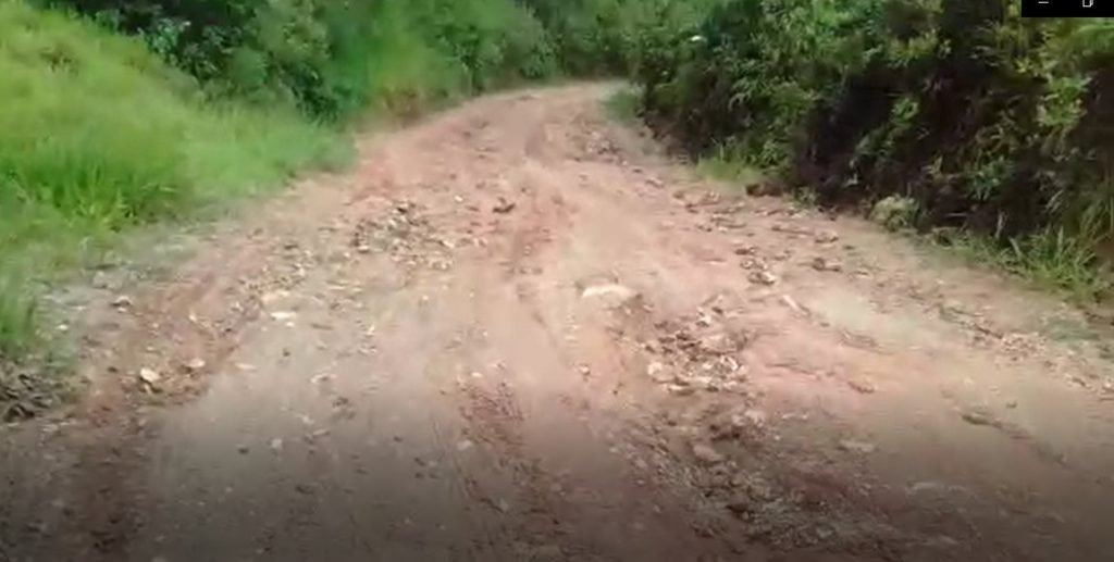 Estradas rurais em situação precária deixam moradores revoltados