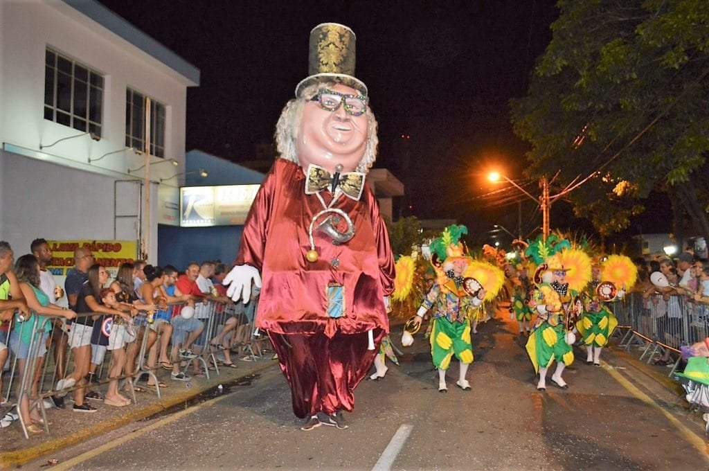 Carnaval de Salto traz novos personagens para o desfile dos Bonecões da Barra