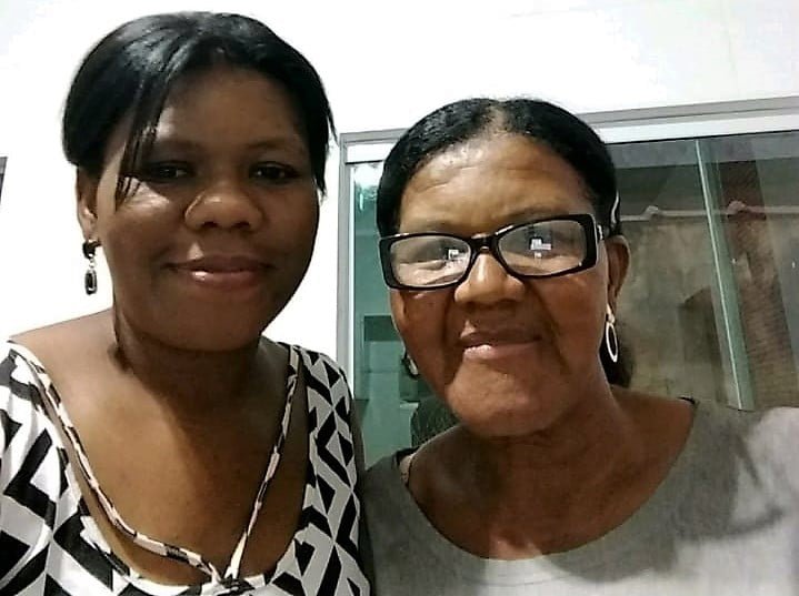 “Estou rezando para ele se recuperar”, diz mulher assaltada em ponto de ônibus