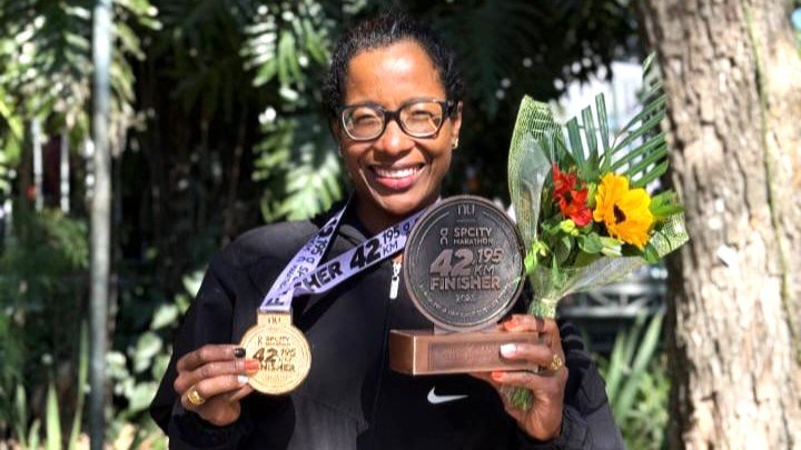 Atleta ituana estreia na elite da SP City Maratona e sobe ao pódio