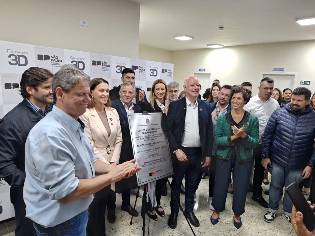 Governador Tarcísio de Freitas entrega novo prédio escolar e leitos hospitalares em Itu