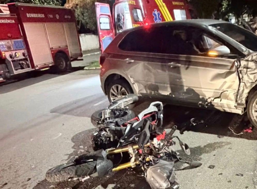 Jovem de 21 anos morre após colisão entre moto e carro em avenida de Itu