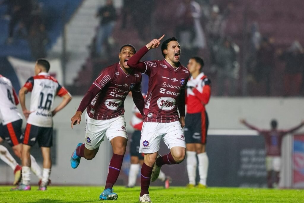 Ituano faz golaço, mas perde de virada