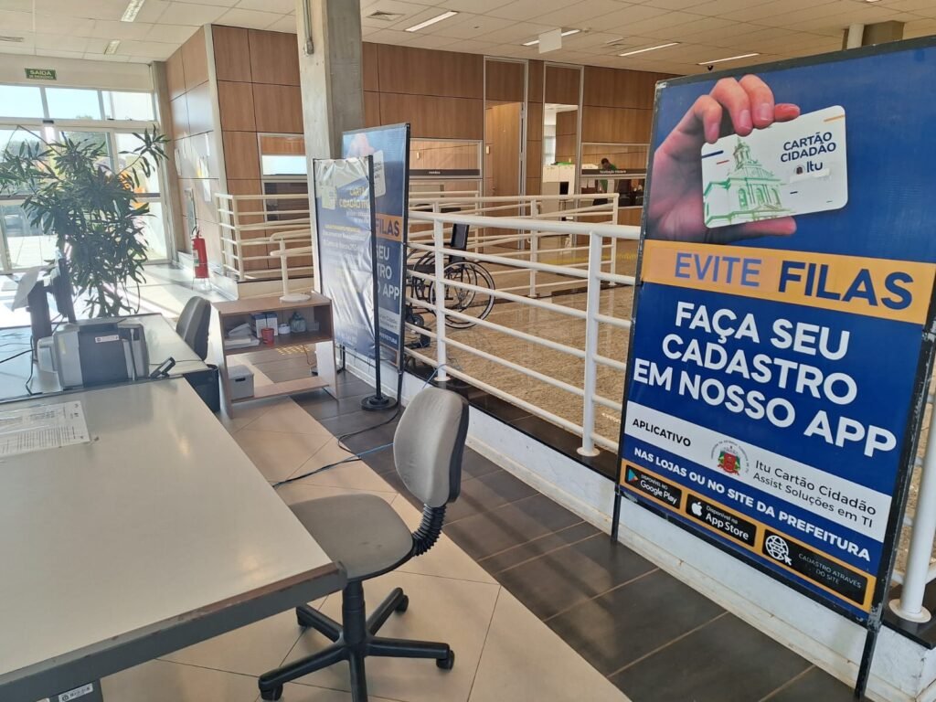 Após retirar obrigatoriedade, Prefeitura continua emitindo Cartão Cidadão