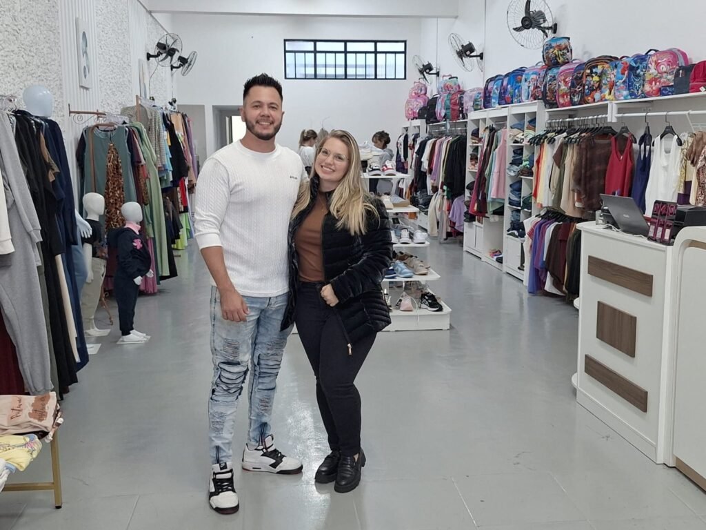 Juntos desde a adolescência, casal trabalha unido e superando as diferenças