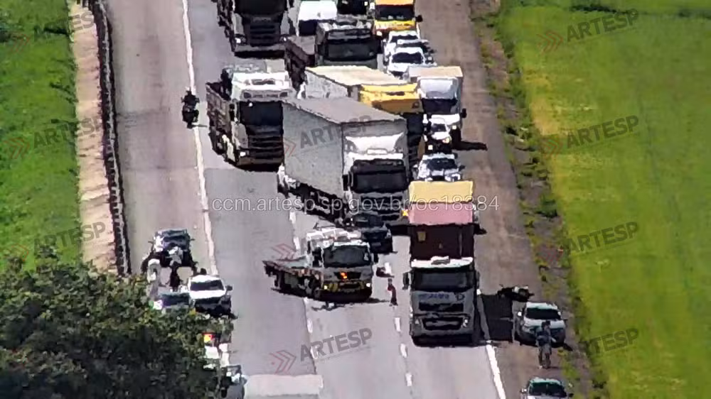 Motociclista morre em colisão na Castello Branco