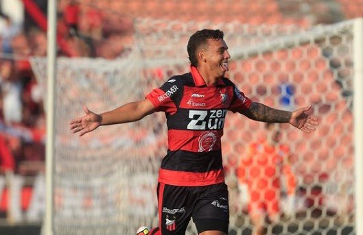 Ituano vence o Tombense e cola na liderança do Brasileirão