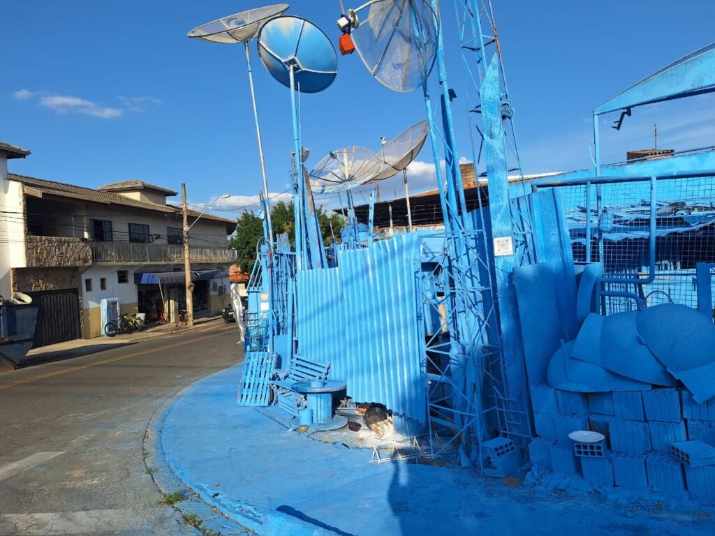 Esquina azul de Salto: intervenção a céu aberto ganha fama
