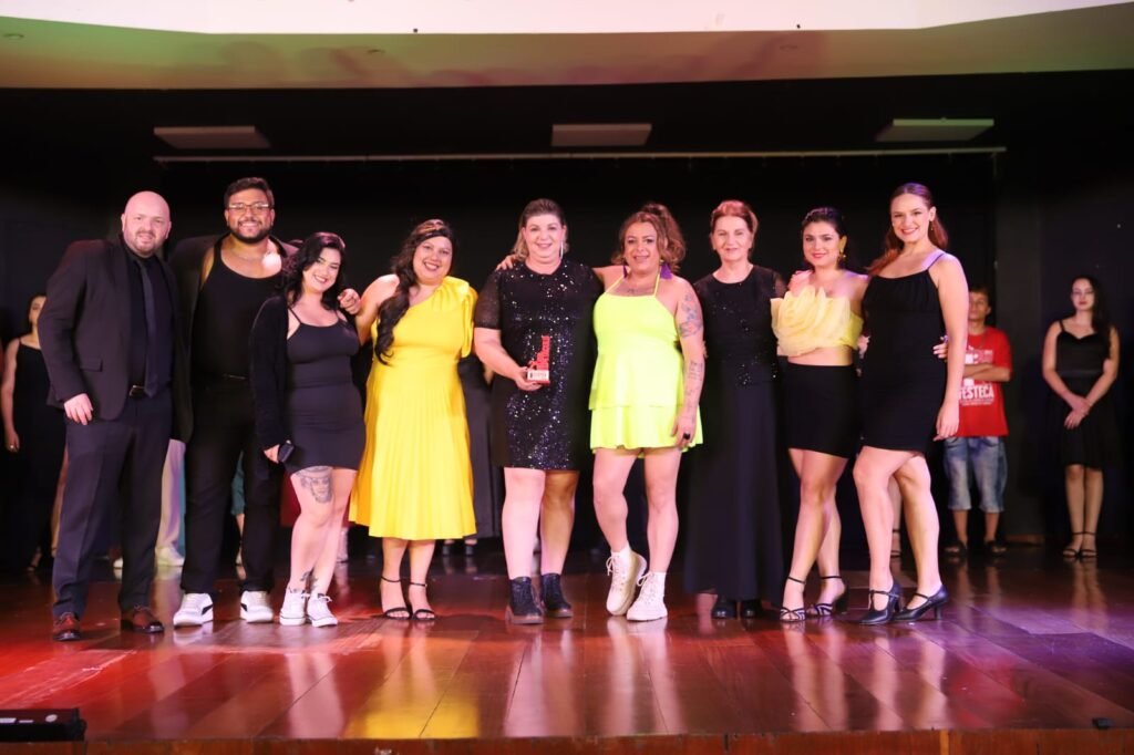 Yara Produções Artísticas conquista prêmios em festival de teatro