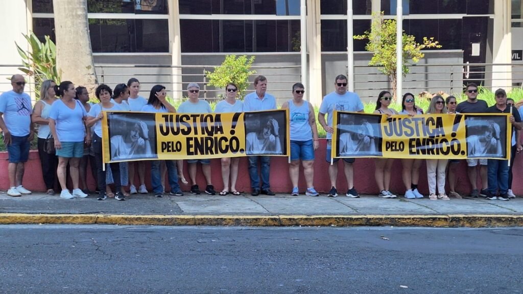 Família e amigos pedem justiça: morte de Enrico ainda não foi solucionada