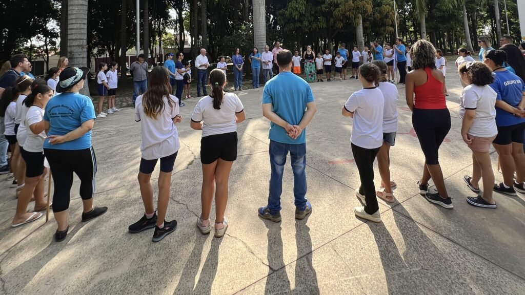 Ação socioambiental lembra Dia Municipal e Estadual de Plantio de Mudas Nativas