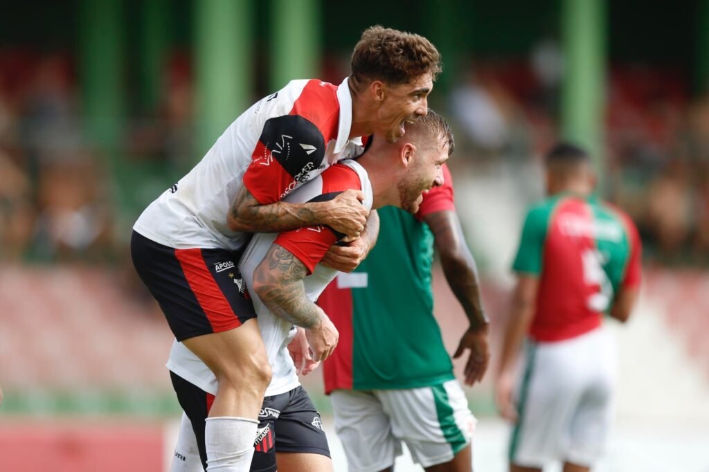 Ituano abre vantagem, leva virada, mas empata no fim