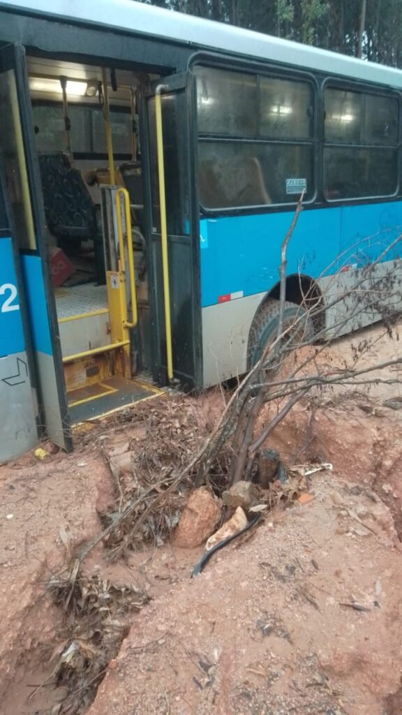 Herculano diz que buscará verbas estaduais para reparos em estradas rurais