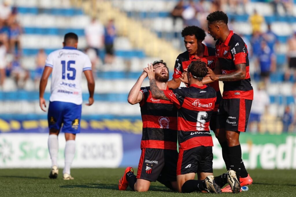 Com um a menos, Ituano arranca empate nos acréscimos