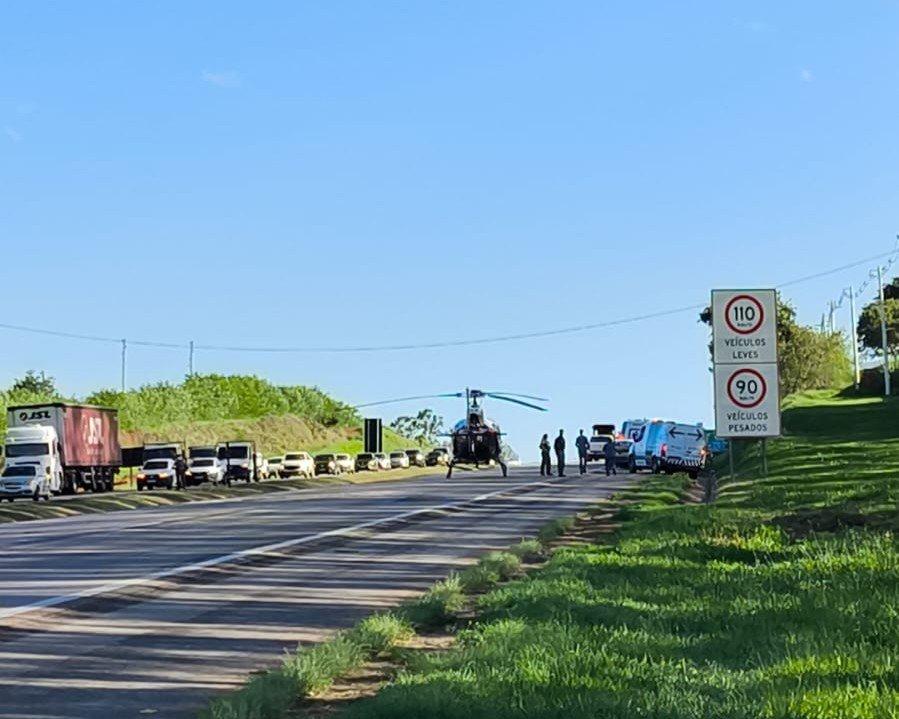 Grave acidente mobiliza helicóptero Águia e para SP-75