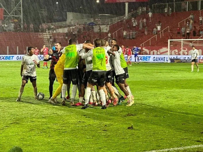 Ituano vence Vila Nova e mantém esperança de escapar do rebaixamento