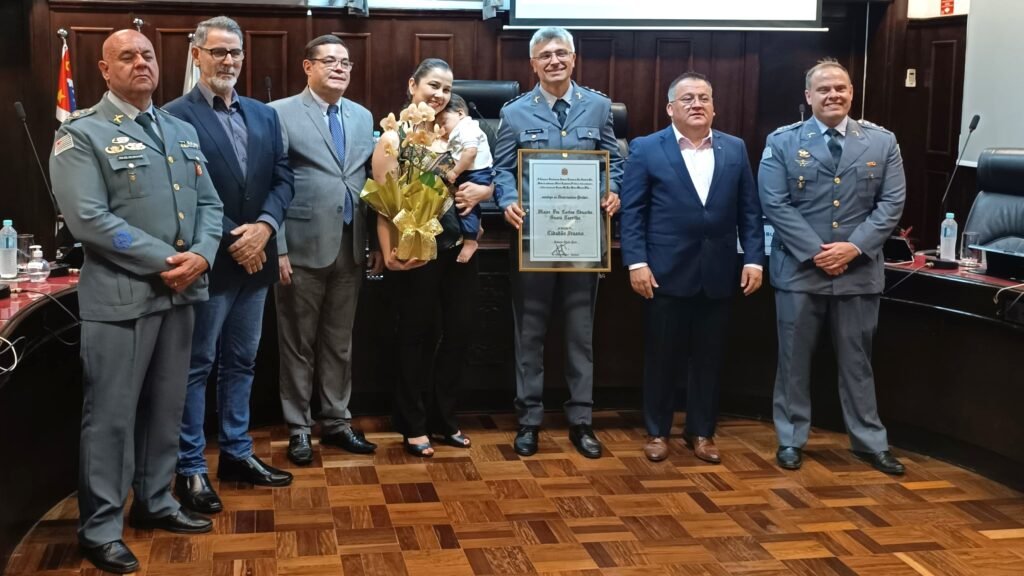 Major PM Carlos Eduardo Guará Carrilho recebe Cidadania Ituana