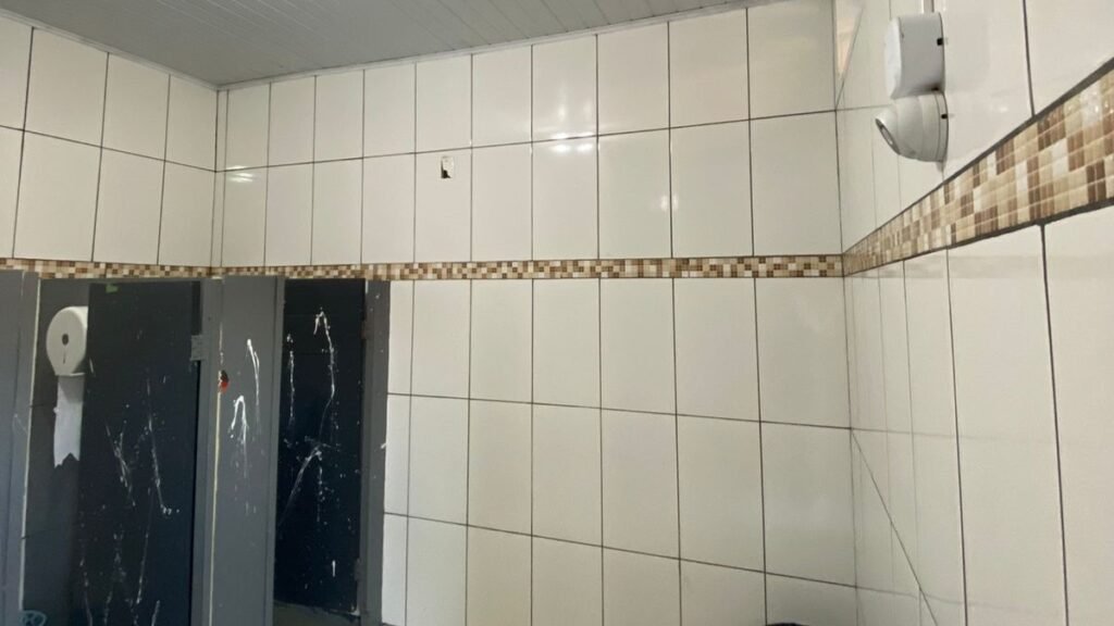 Escola Estadual retira câmeras de banheiro após denúncia
