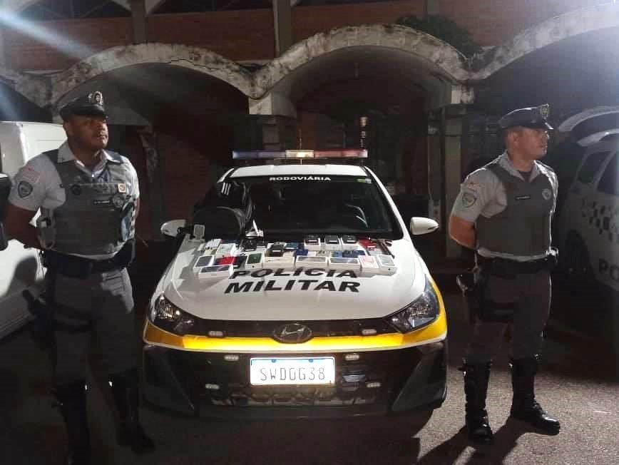 Ladrões  levam R$ 195 mil em celulares e são presos em seguida