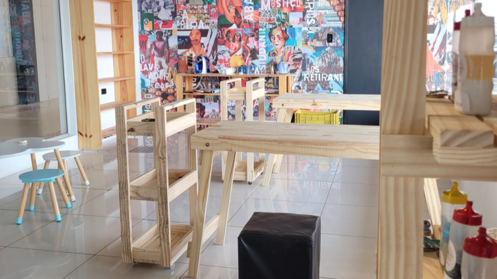 Sarau Atelier Escola abre espaço para Pintura em Cerâmica