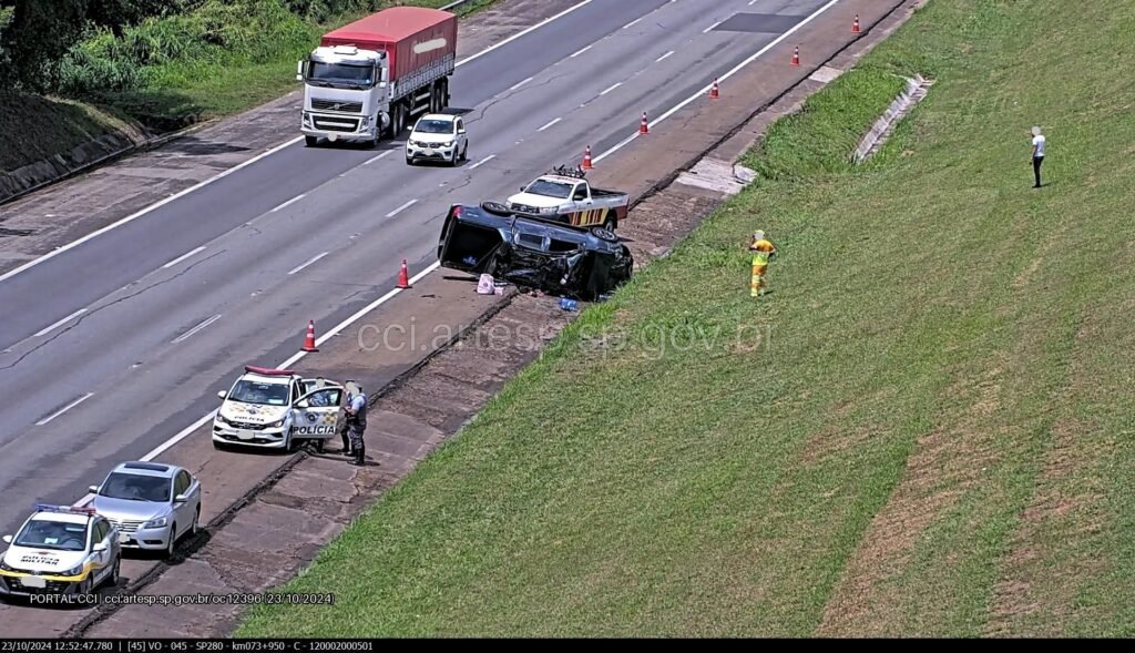 Criança morre em capotamento em Itu