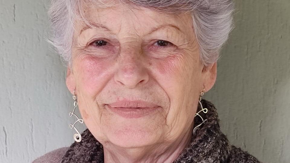 Ituana de 79 anos lança livro após 14 anos de pesquisa