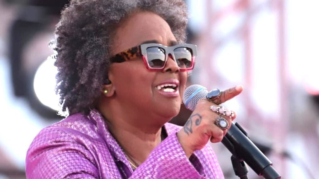 Sandra de Sá fará show gratuito em Itu